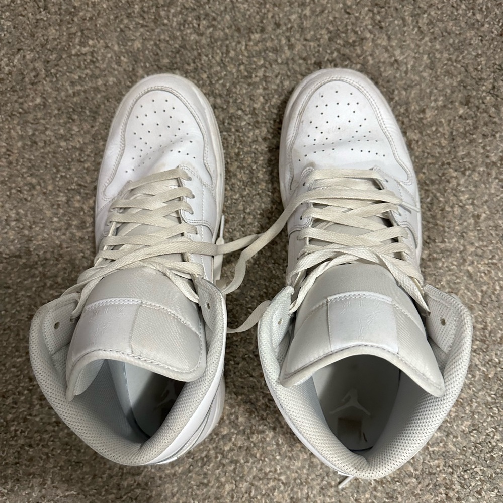 Nike White High-Top Sneakers Air Force 1 Jordans